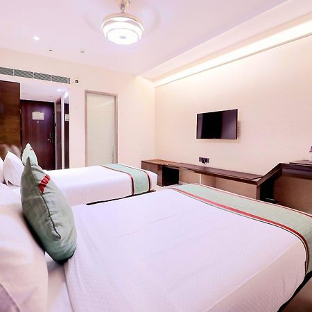 Hotel Ramida Plaza At Delhi Airport Нью-Дели Экстерьер фото